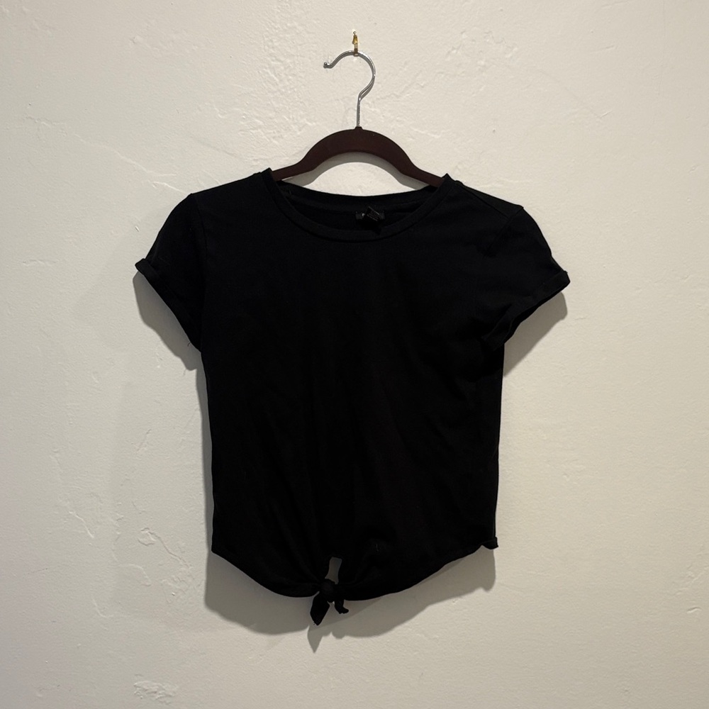 Forever 21 Black Tie-Front Tee